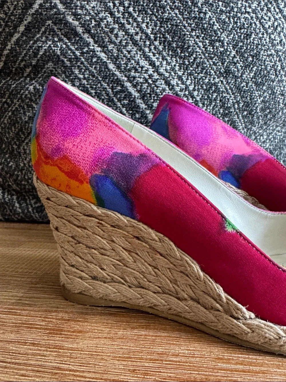Stuart Weitzman Floral Satin Espadrille Wedge Peep Toe Pumps Shoes Women’s 8M